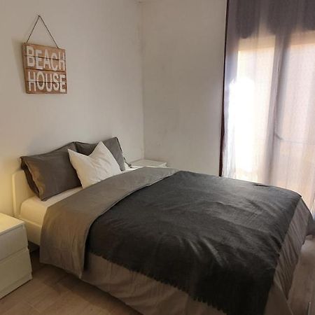 Modern Cozy Appartement Емпуриабрава Екстериор снимка