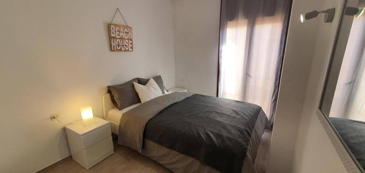 Modern Cozy Appartement Емпуриабрава Екстериор снимка